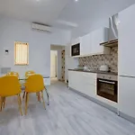 Modern In The Area Of דירה *