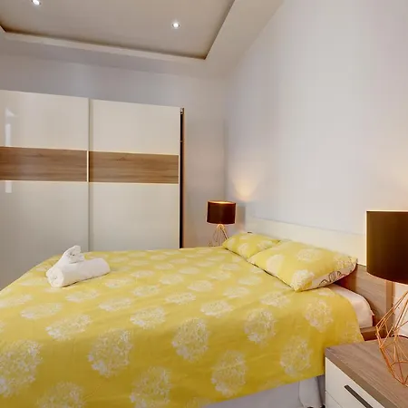 شقة Modern In The Area Of *