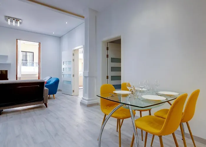 아파트 Modern In The Area Of 슬리에마