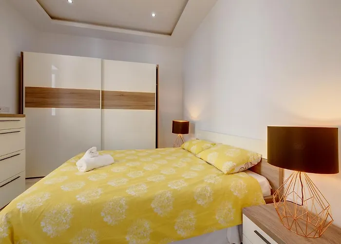 아파트 Modern In The Area Of *